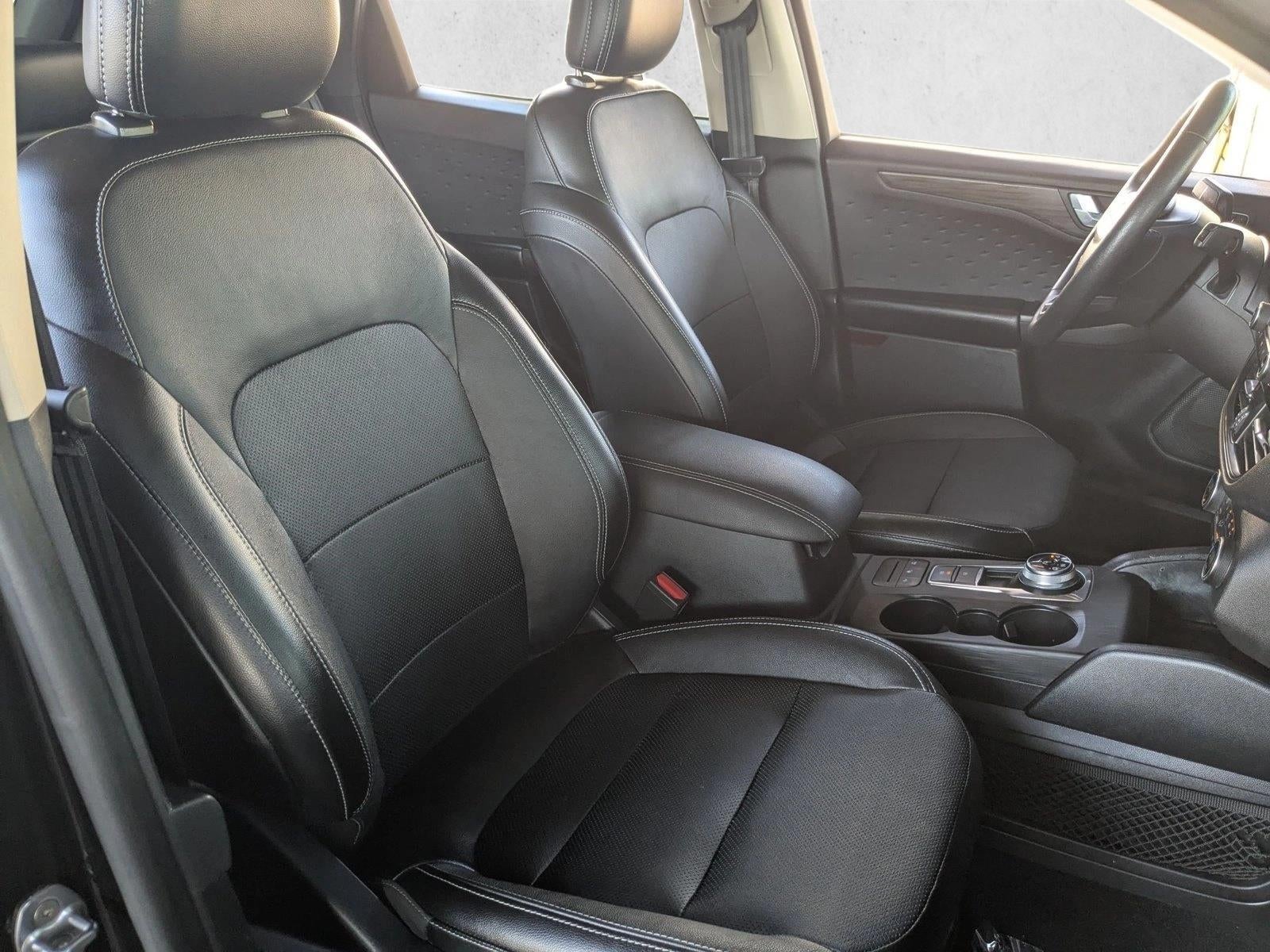 2020 Ford Escape Titanium Hybrid FWD