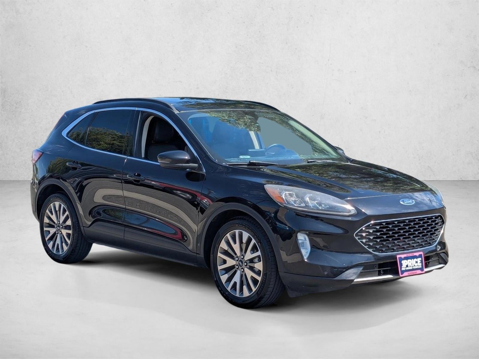 2020 Ford Escape Titanium Hybrid FWD