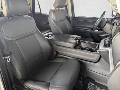 2025 Ford Expedition Active 4x2