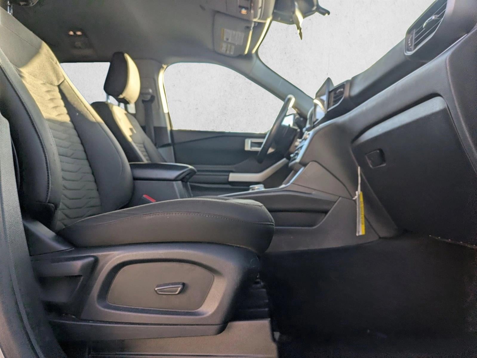 2020 Ford Explorer XLT RWD