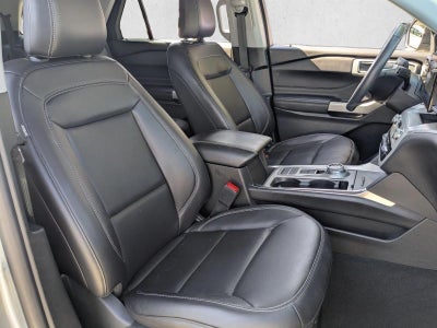2023 Ford Explorer XLT RWD