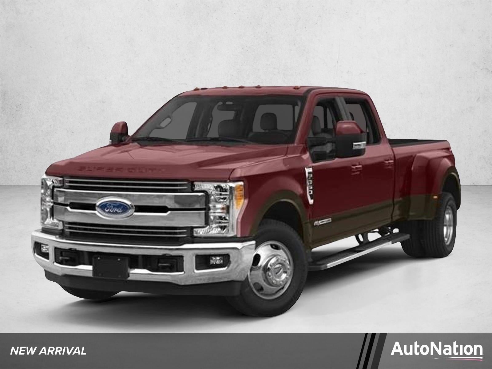 2017 Ford Super Duty F-350 DRW Lariat 4WD Crew Cab 8' Box