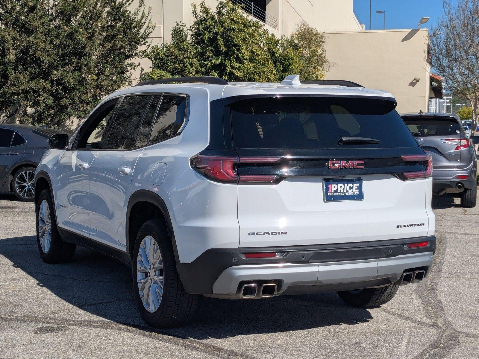 2024 GMC Acadia FWD Elevation