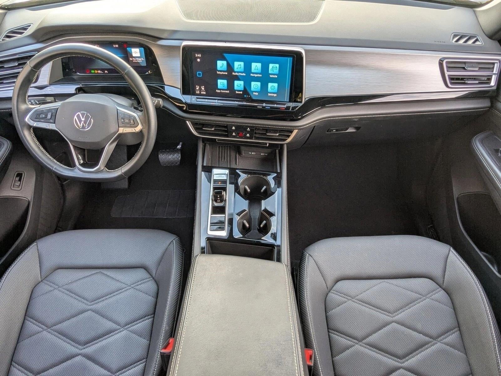 2025 Volkswagen Atlas Cross Sport 2.0T SE w/Technology FWD