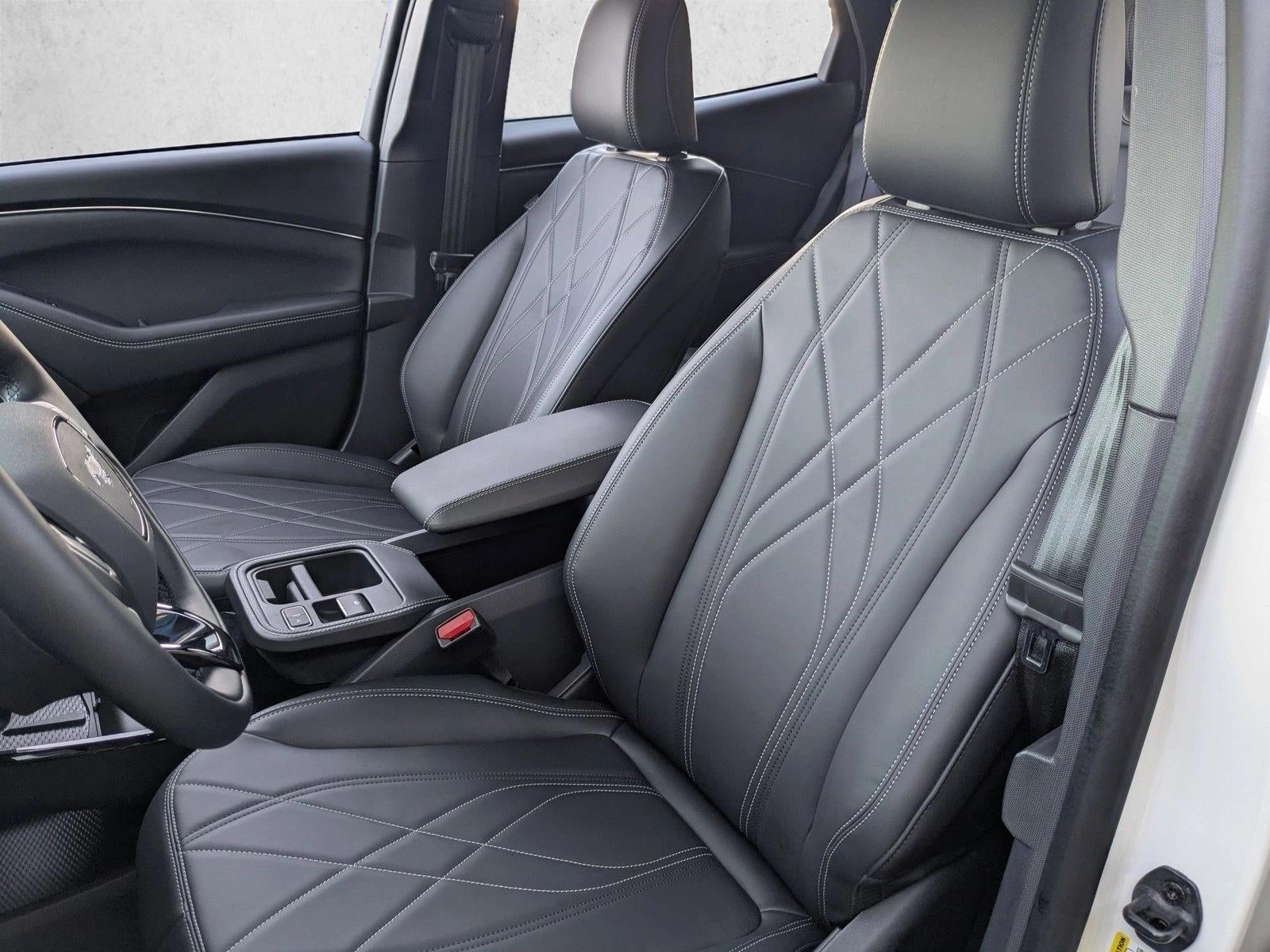 2025 Ford Mustang Mach-E Select RWD