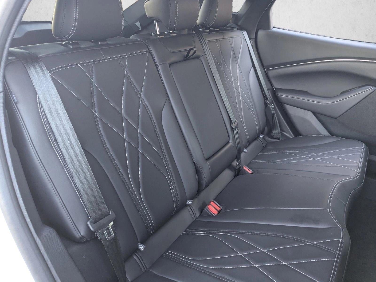 2025 Ford Mustang Mach-E Select RWD