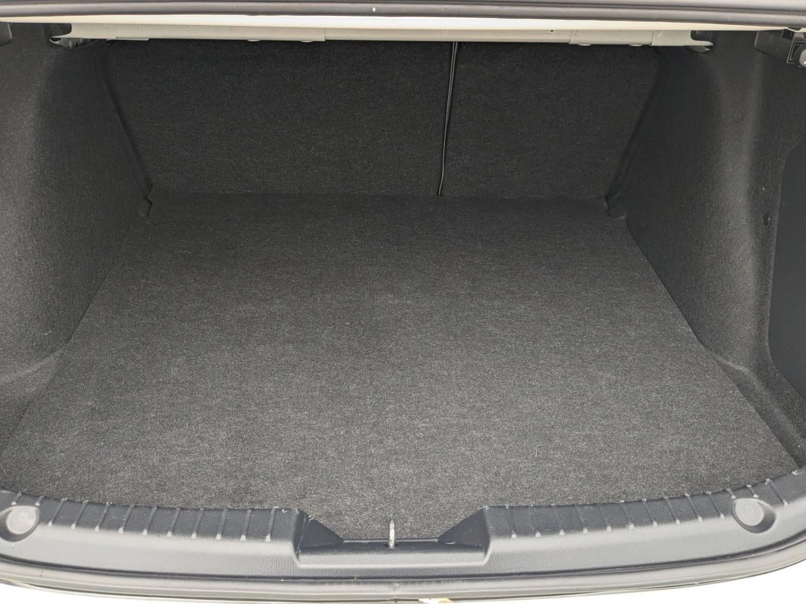 2015 Mazda Mazda3 4dr Sdn Auto i Touring