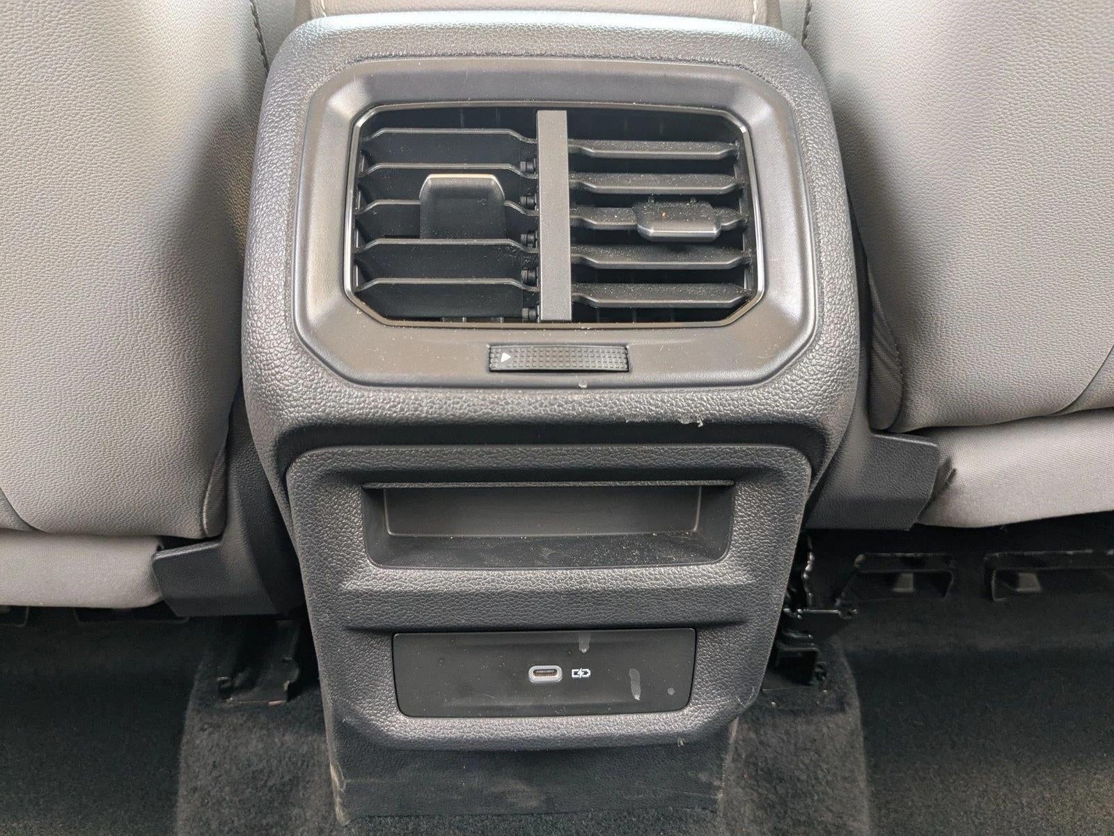 2022 Volkswagen Taos SE FWD
