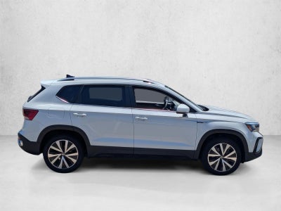 2022 Volkswagen Taos SE FWD