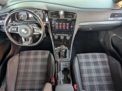 2018 Volkswagen Golf GTI 2.0T SE Manual