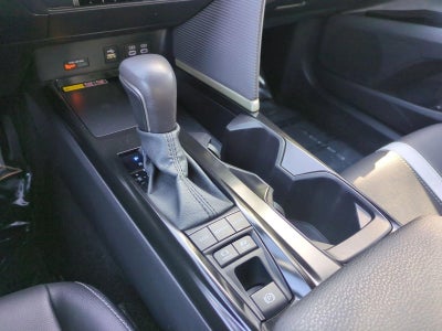 2025 Toyota Camry SE (Natl)