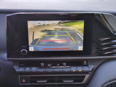 2025 Toyota Camry SE (Natl)