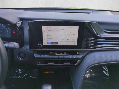 2025 Toyota Camry SE (Natl)