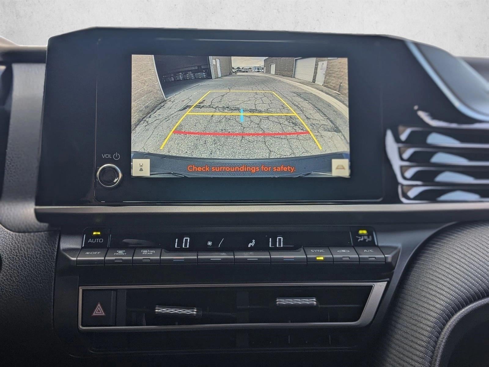 2025 Toyota Camry SE (Natl)