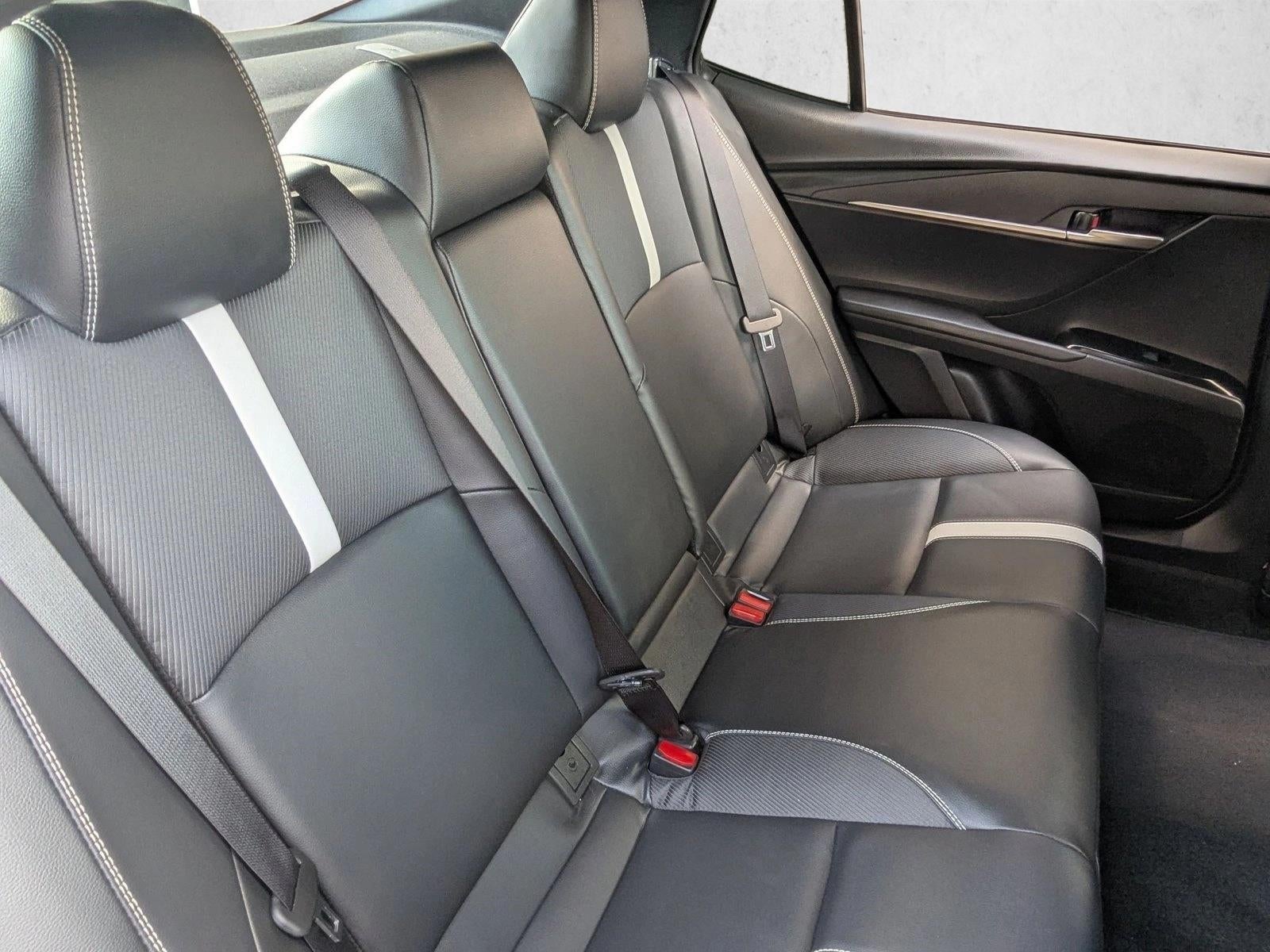 2025 Toyota Camry SE (Natl)