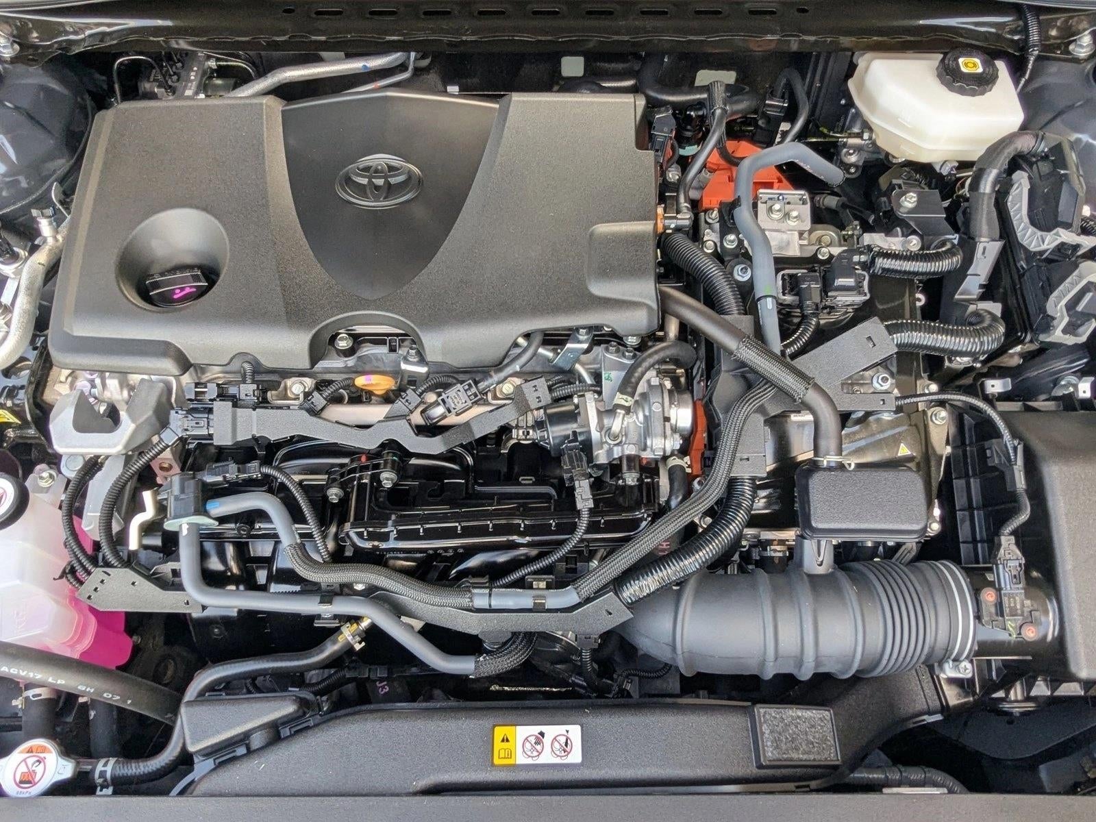 2025 Toyota Camry SE (Natl)