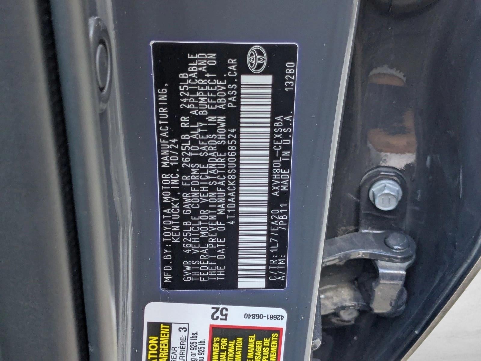 2025 Toyota Camry SE (Natl)