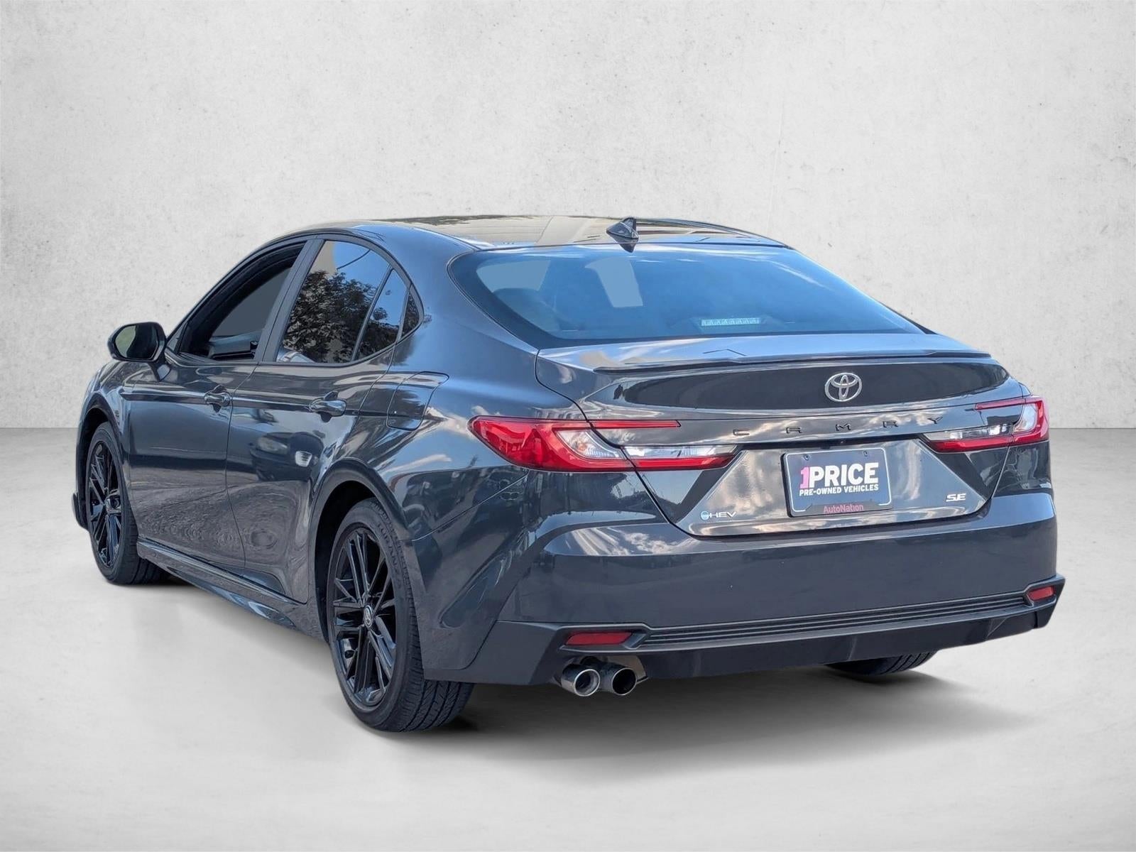 2025 Toyota Camry SE (Natl)