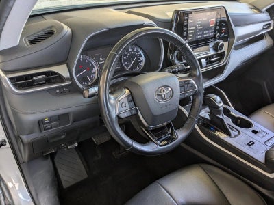 2020 Toyota Highlander XLE FWD (Natl)