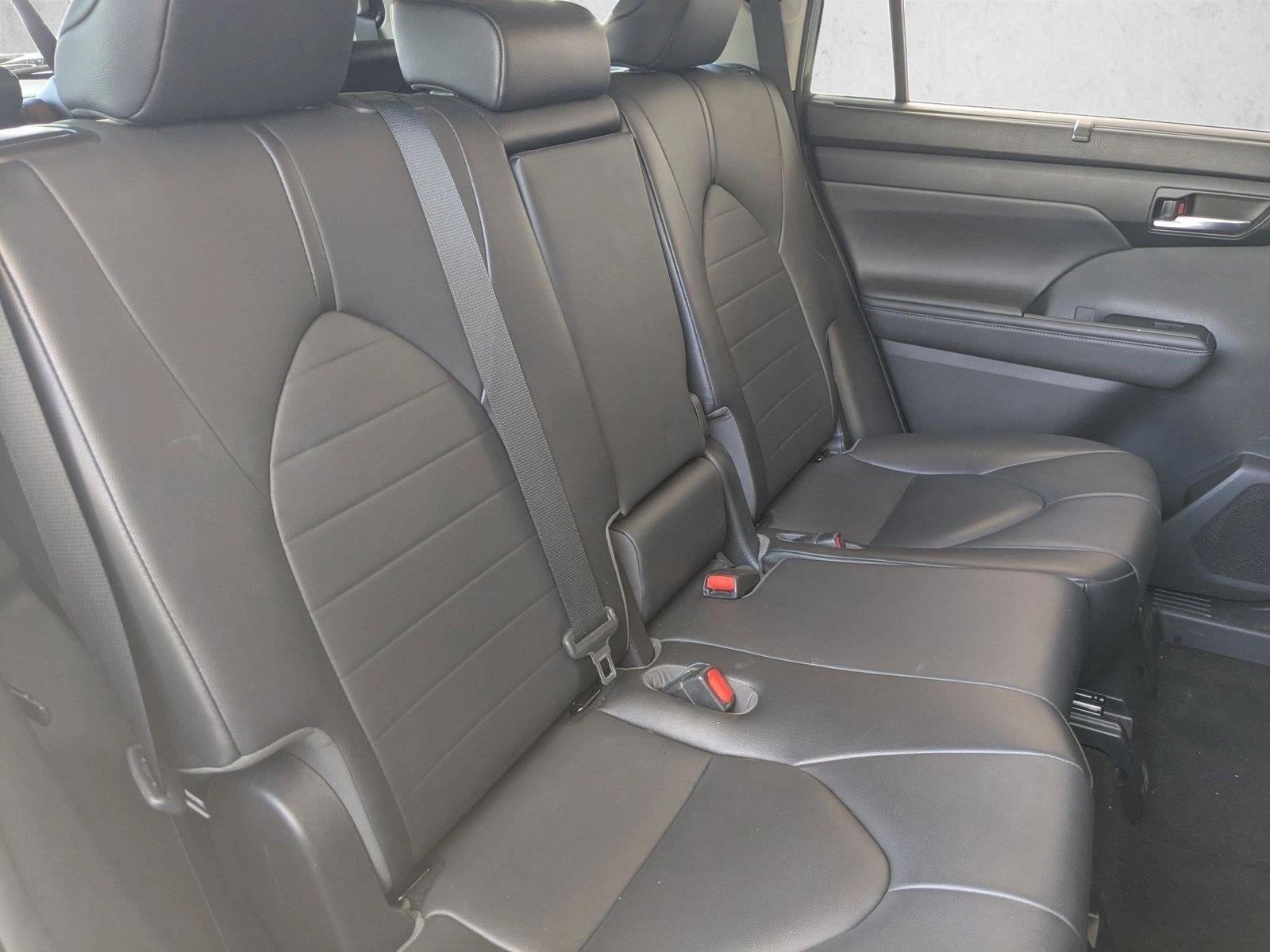 2020 Toyota Highlander XLE FWD (Natl)