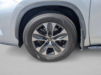 2020 Toyota Highlander XLE FWD (Natl)