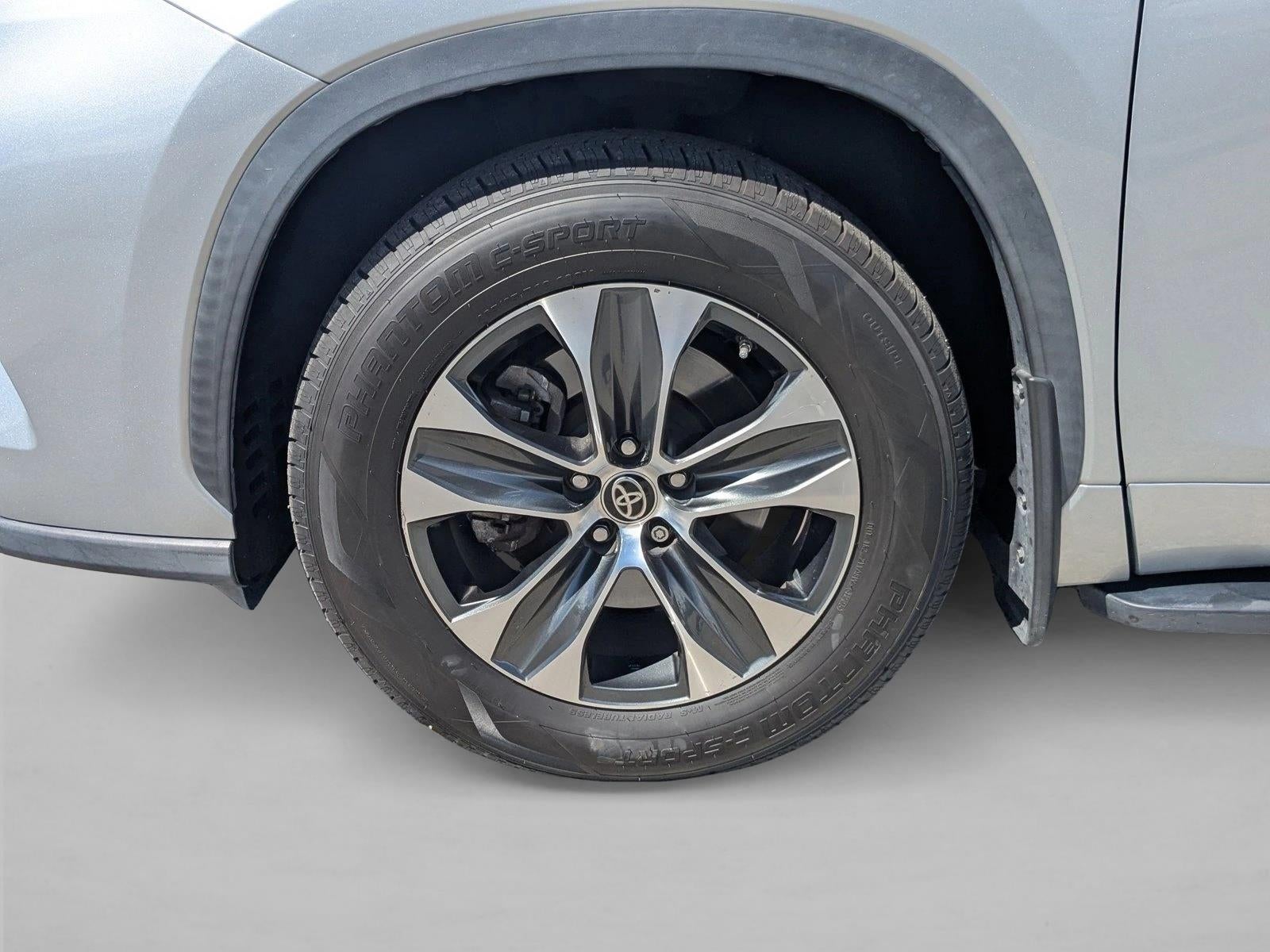 2020 Toyota Highlander XLE FWD (Natl)