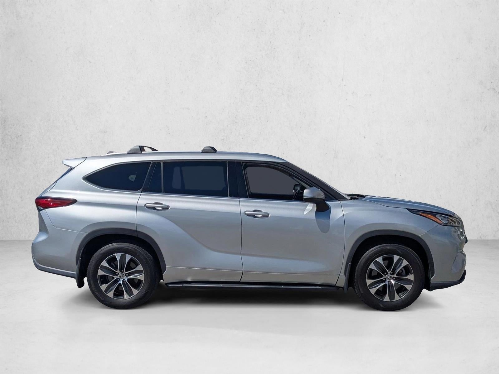 2020 Toyota Highlander XLE FWD (Natl)