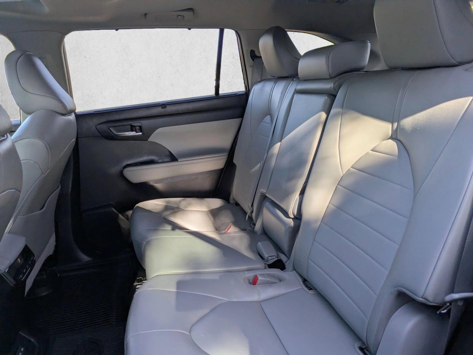 2023 Toyota Highlander XLE FWD (Natl)