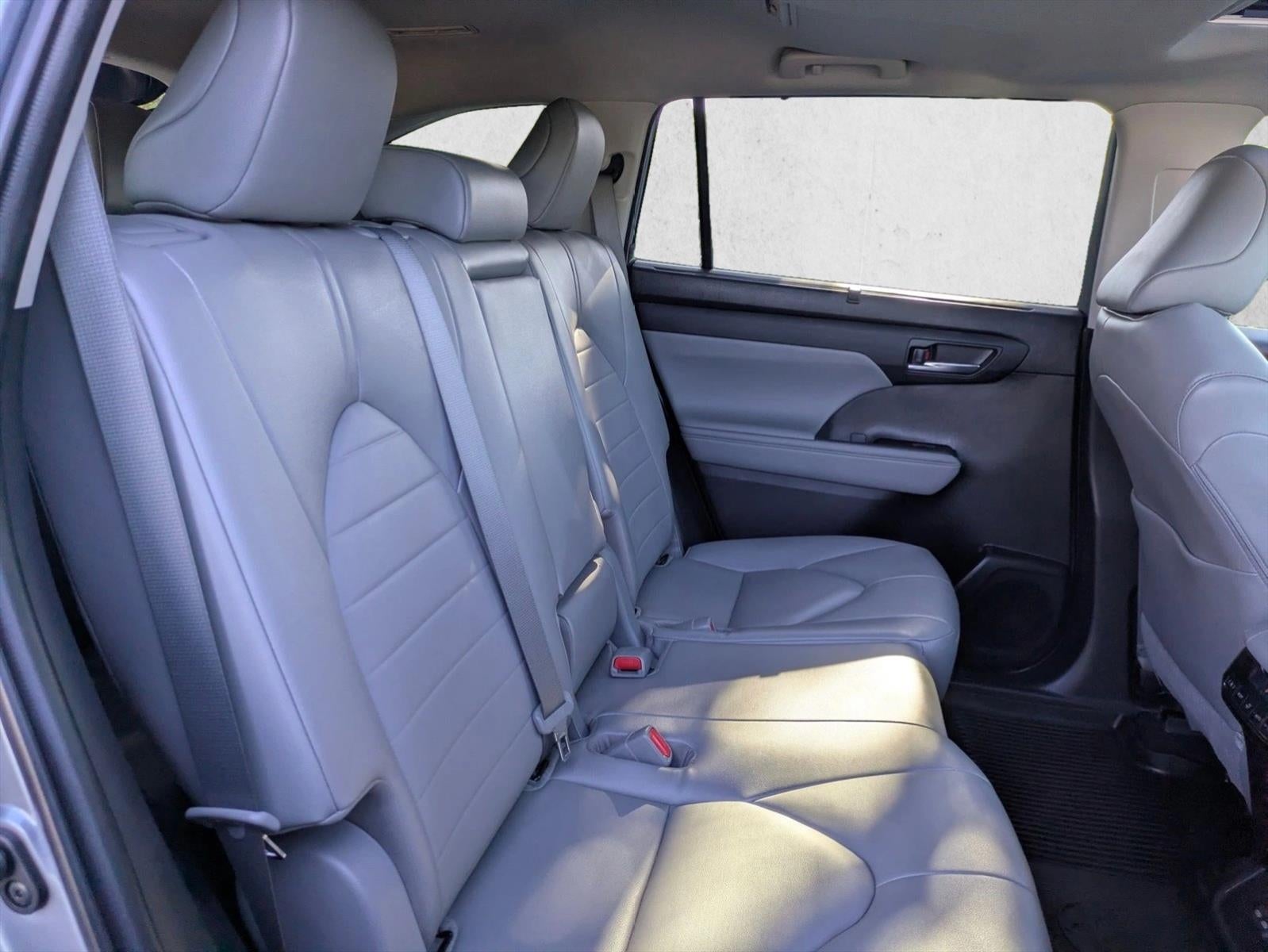 2023 Toyota Highlander XLE FWD (Natl)