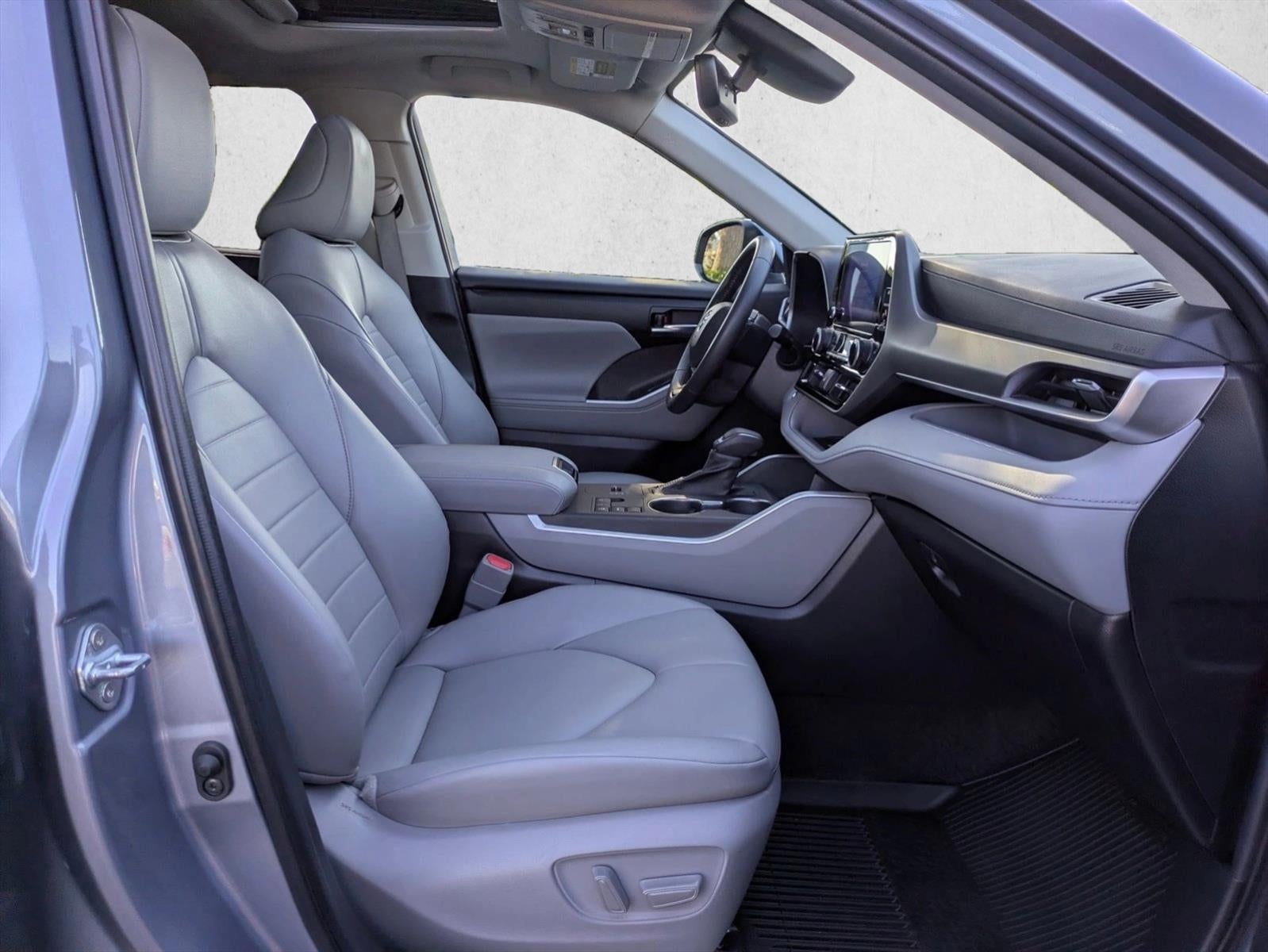 2023 Toyota Highlander XLE FWD (Natl)