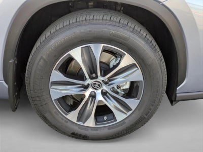 2023 Toyota Highlander XLE FWD (Natl)