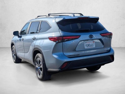 2023 Toyota Highlander XLE FWD (Natl)