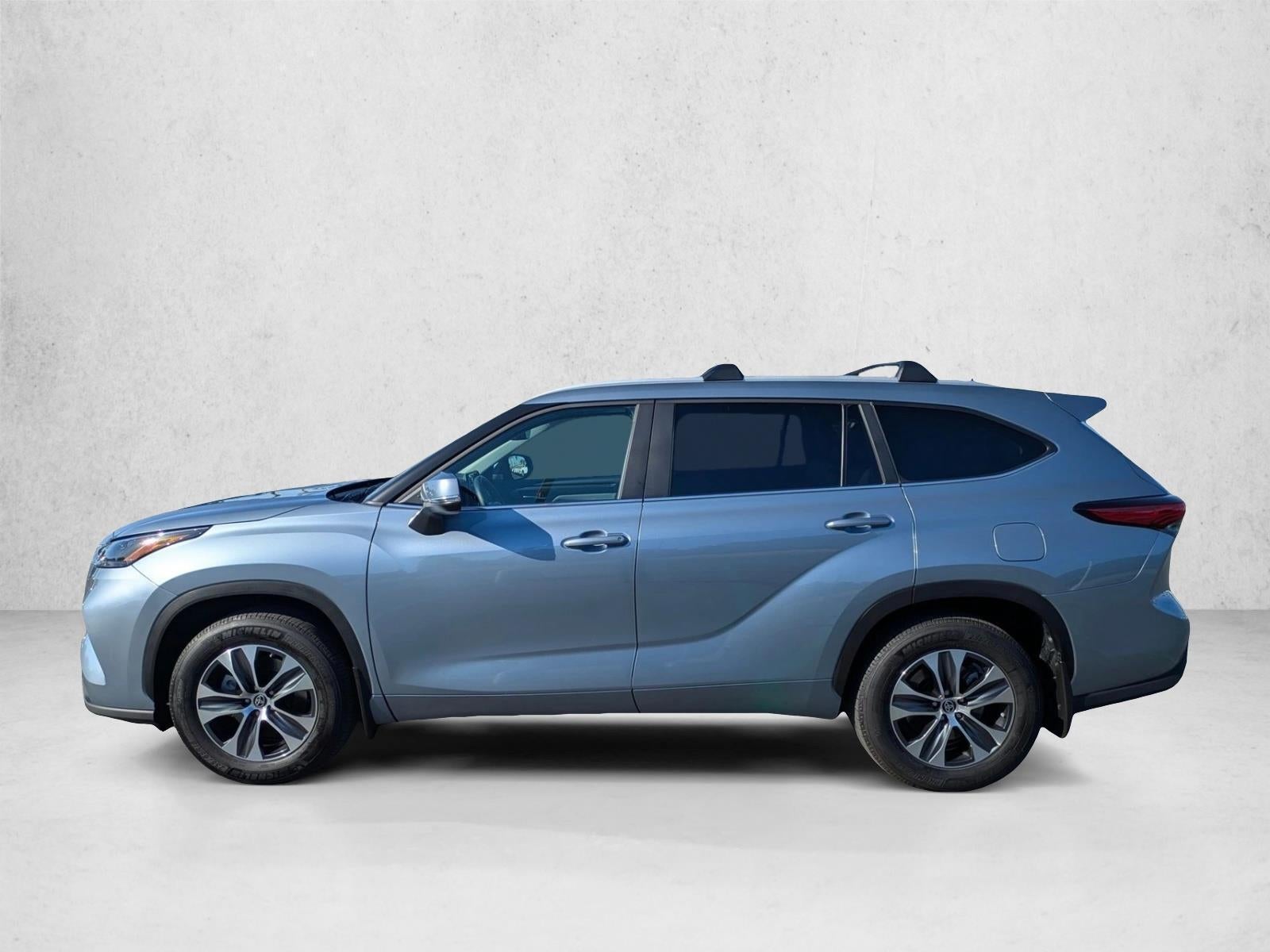 2023 Toyota Highlander XLE FWD (Natl)