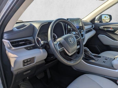2023 Toyota Highlander XLE FWD (Natl)