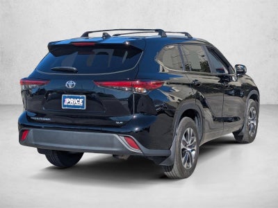 2023 Toyota Highlander XLE FWD (Natl)