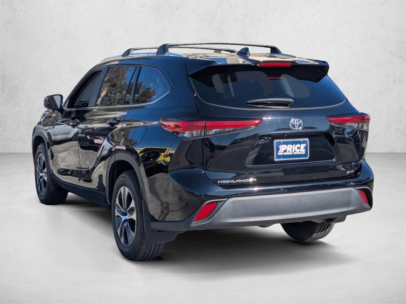 2023 Toyota Highlander XLE FWD (Natl)