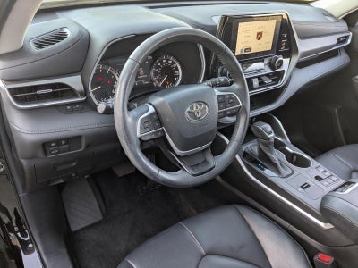 2023 Toyota Highlander XLE FWD (Natl)