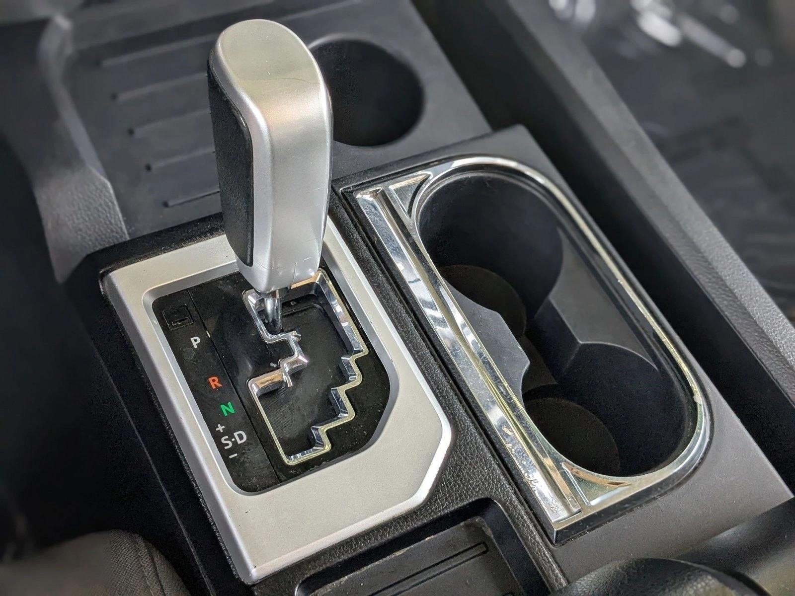 2017 Toyota Tundra 2WD 2WD SR5 CrewMax 5.5' Bed 4.6L (Natl)