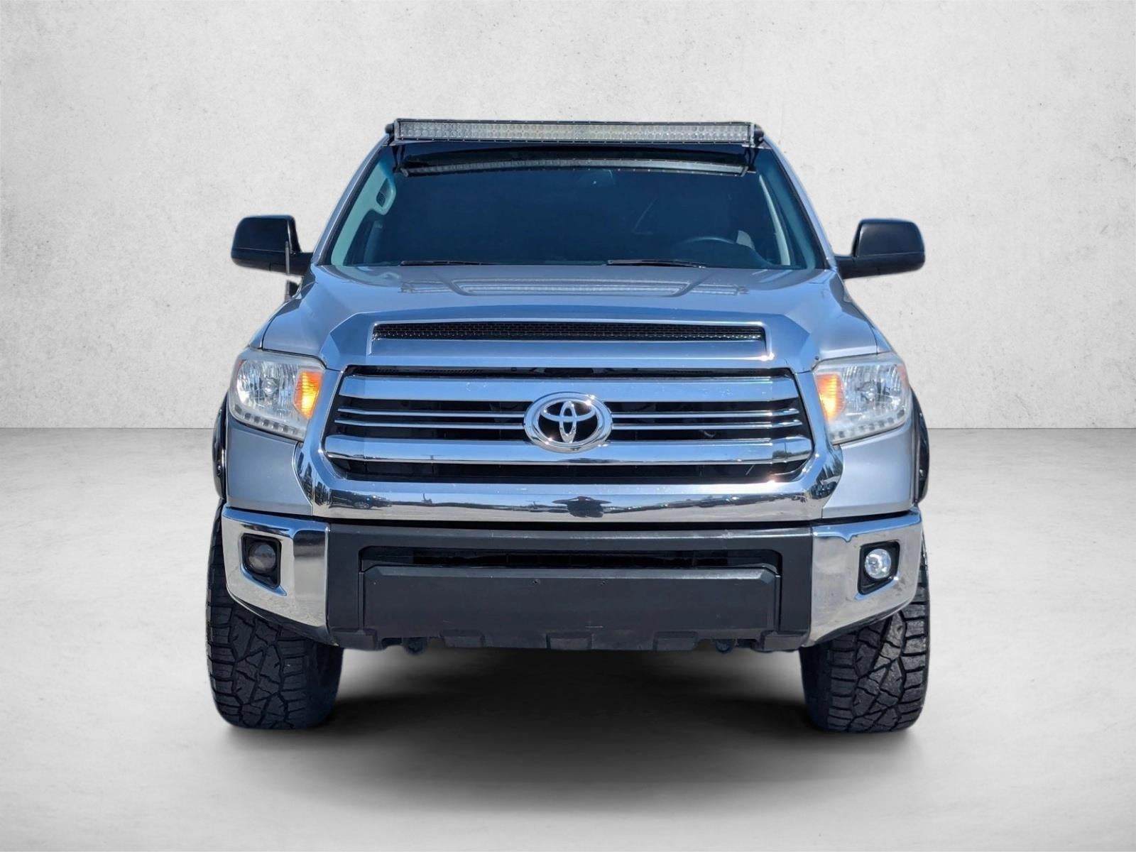 2017 Toyota Tundra 2WD 2WD SR5 CrewMax 5.5' Bed 4.6L (Natl)