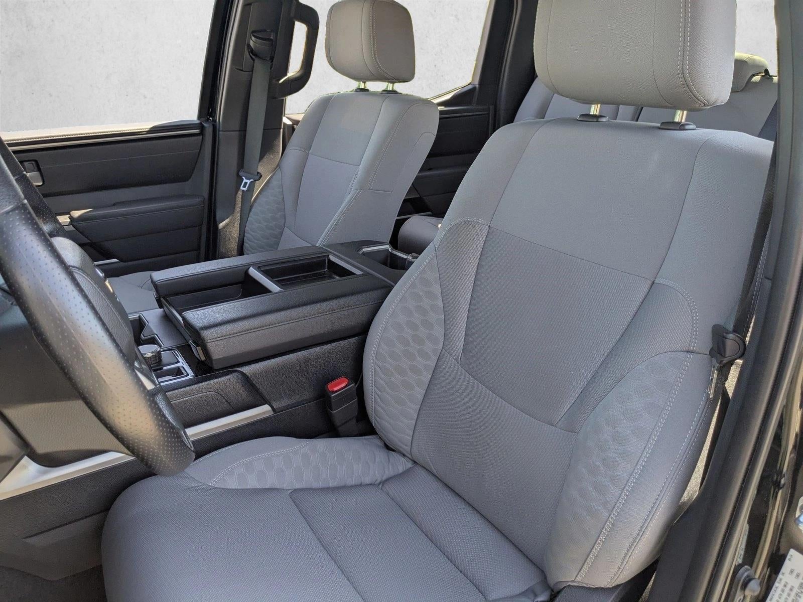 2025 Toyota Tundra 4WD 4WD SR5 CrewMax 5.5' Bed (Natl)