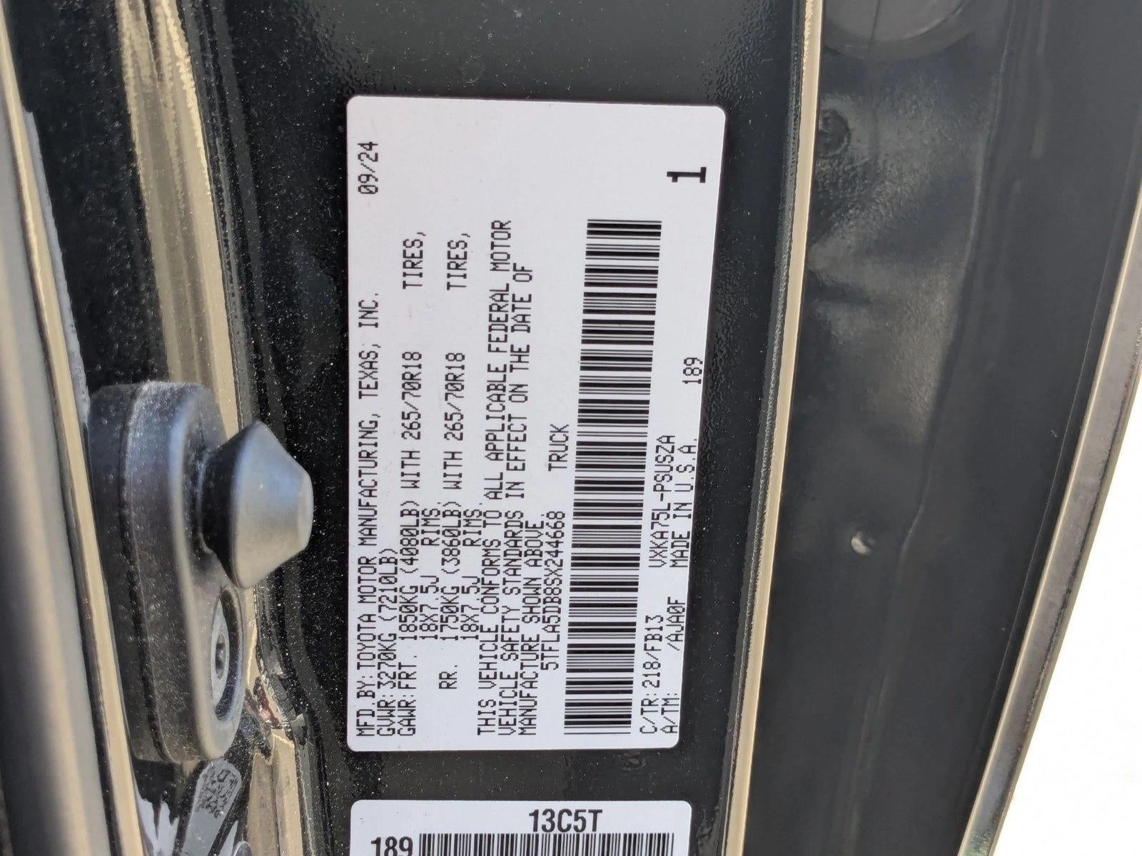 2025 Toyota Tundra 4WD 4WD SR5 CrewMax 5.5' Bed (Natl)