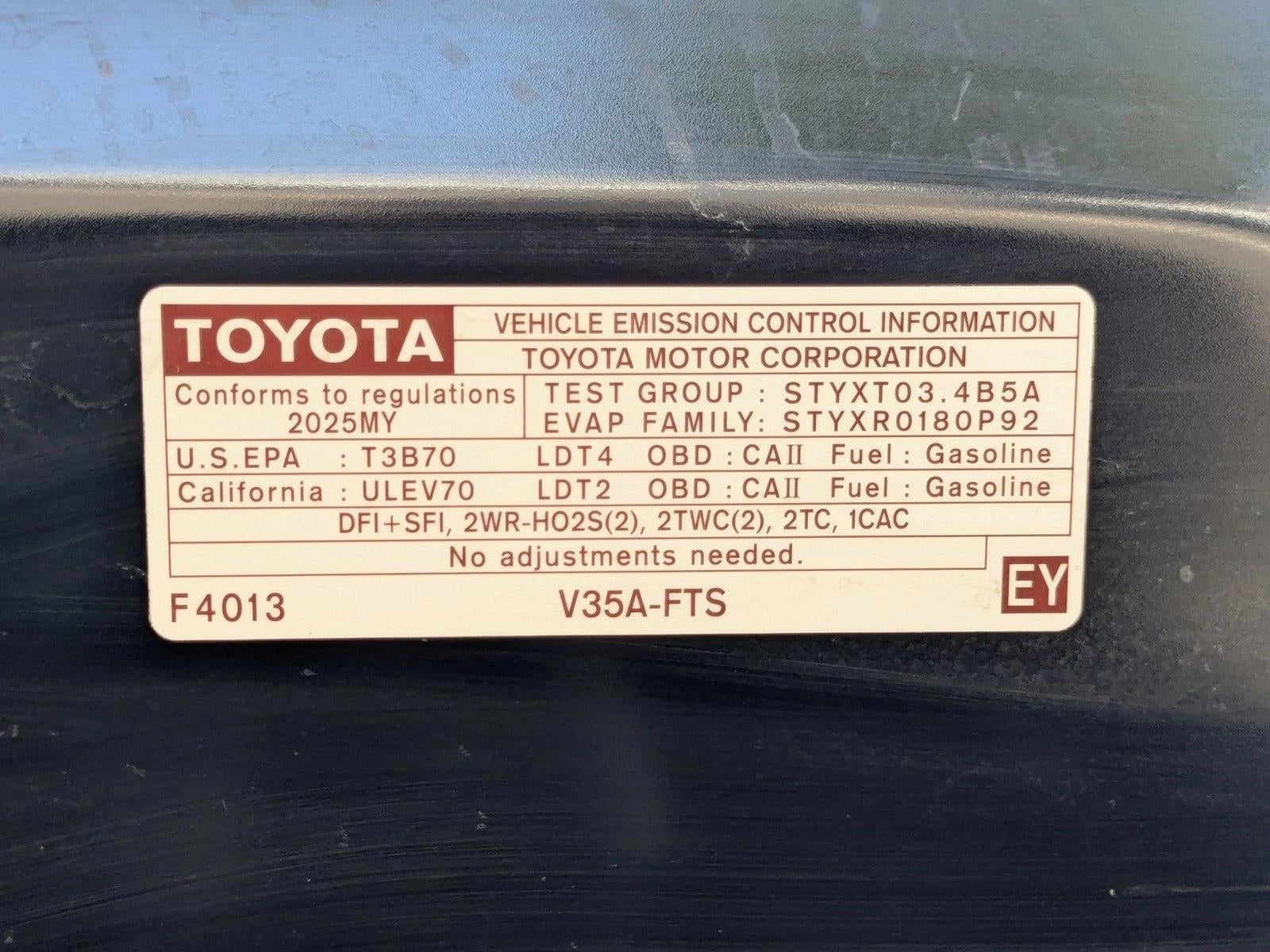 2025 Toyota Tundra 4WD 4WD SR5 CrewMax 5.5' Bed (Natl)