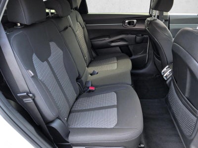 2025 Kia Sorento LX FWD