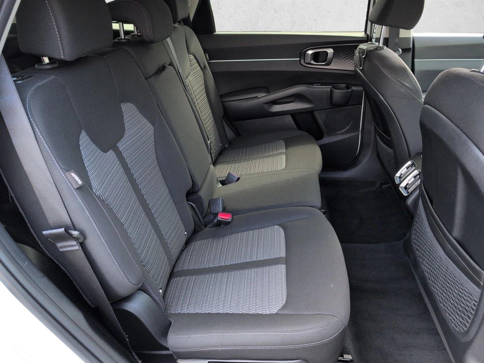 2025 Kia Sorento LX FWD