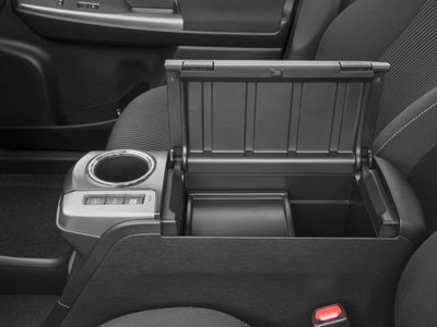 2017 Toyota Prius v Four (Natl)