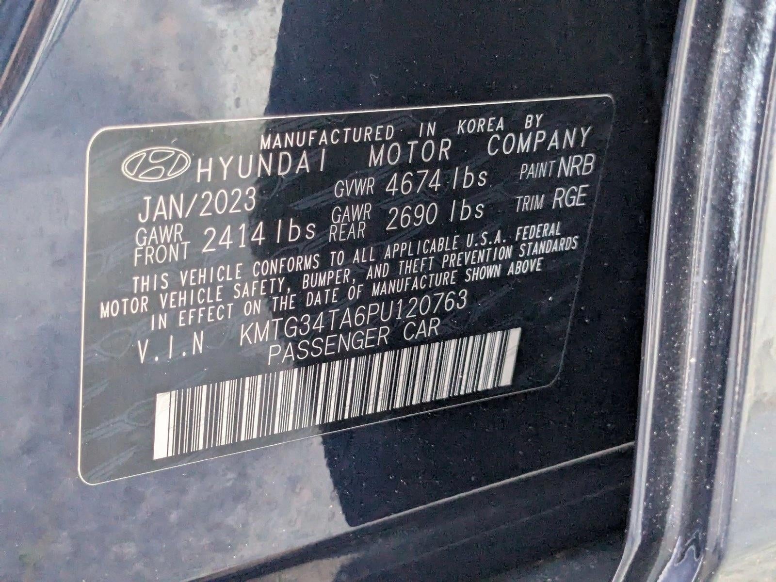 2023 Genesis G70 2.0T RWD