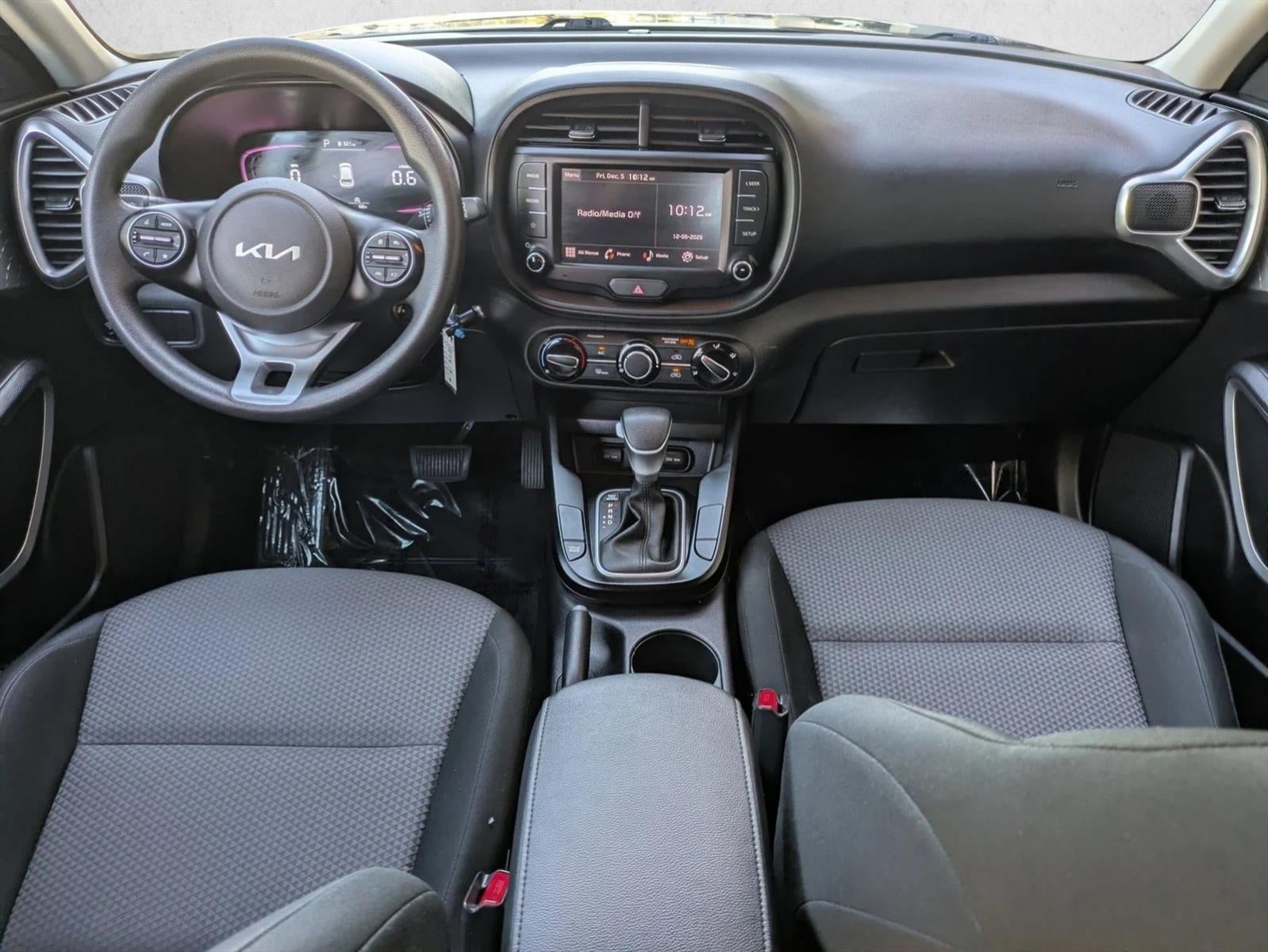 2024 Kia Soul LX IVT