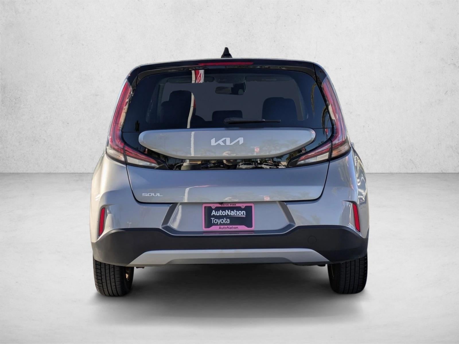 2024 Kia Soul LX IVT