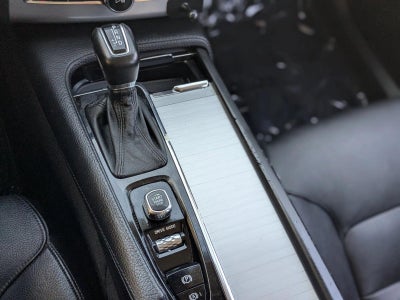 2018 Volvo XC90 T5 AWD 7-Passenger Momentum