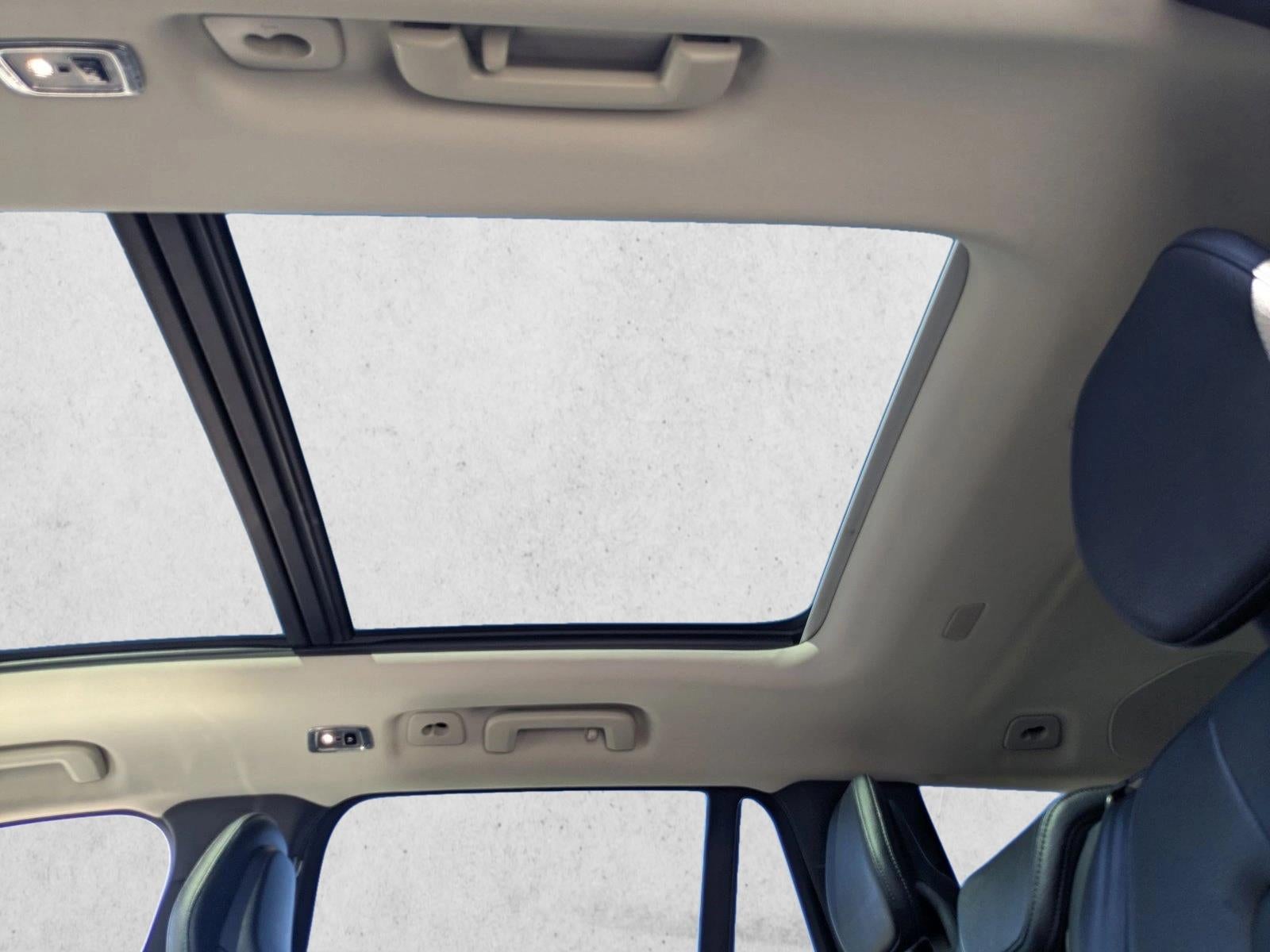 2018 Volvo XC90 T5 AWD 7-Passenger Momentum